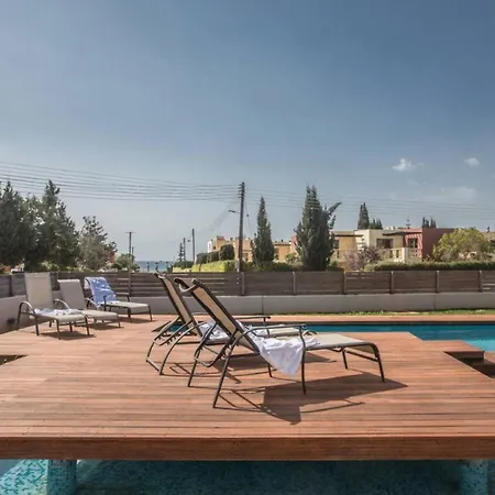 Cyprus In The Sun منزل للإقامة *